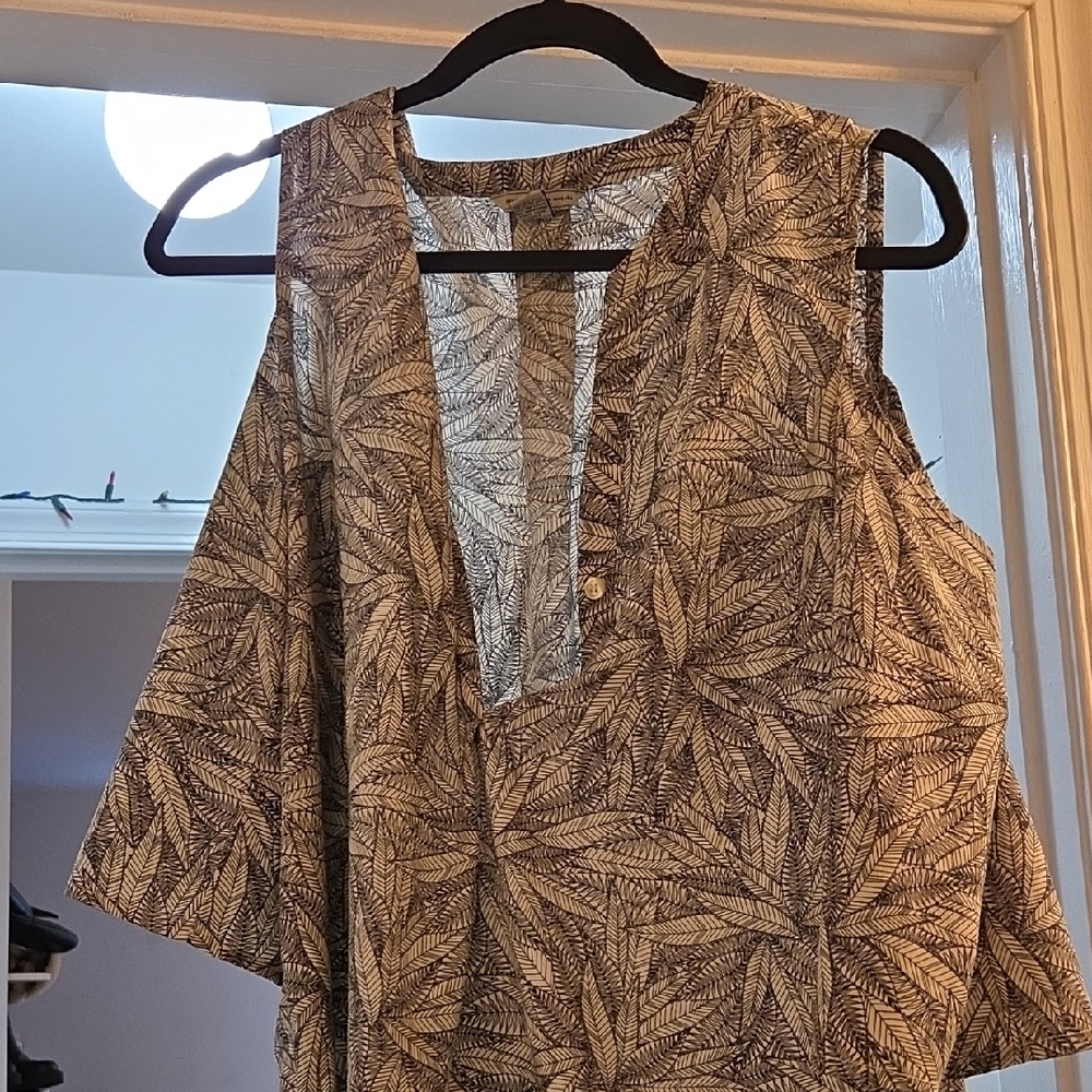 Bass Leaf Pattern Open Shoulder Blouse Black  And White